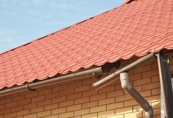 Loose Gutter Repair in Arlington Heights