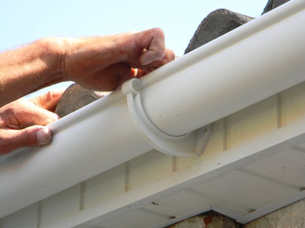 Plastic Gutter Repair in Arlington Heights